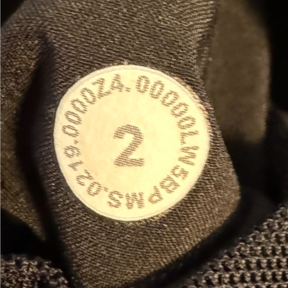 Lululemon On The Fly Pant *Woven 27" - Picture 6 of 11